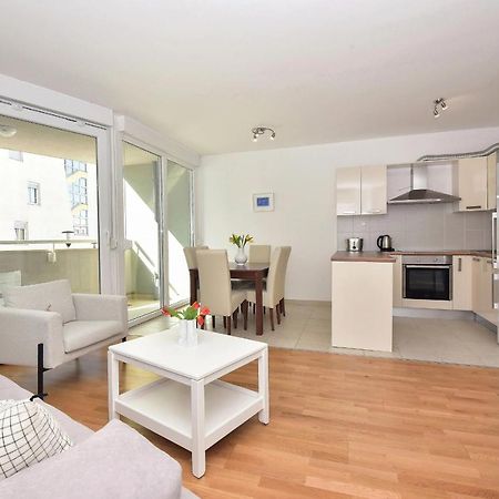Sunshine Apartment Макарска Екстериор снимка