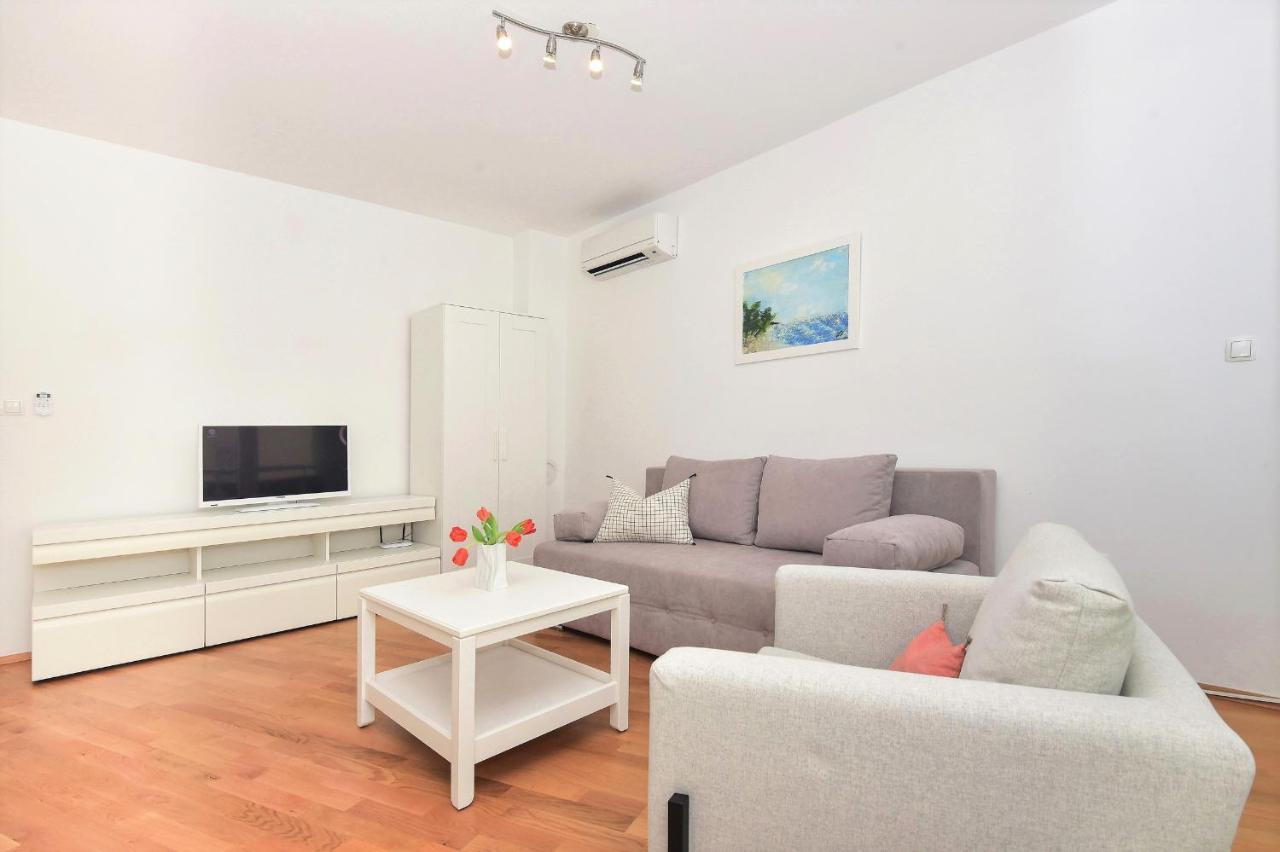 Sunshine Apartment Макарска Екстериор снимка