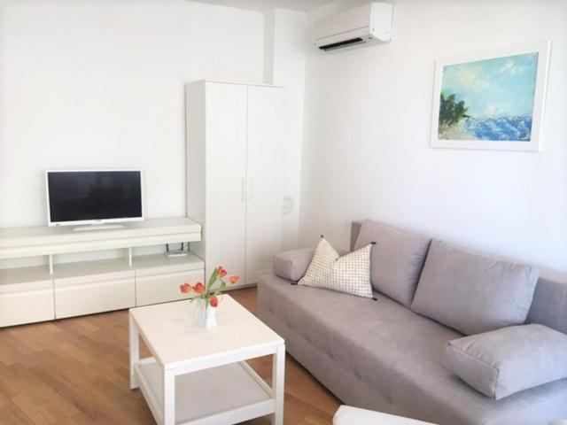 Sunshine Apartment Макарска Екстериор снимка