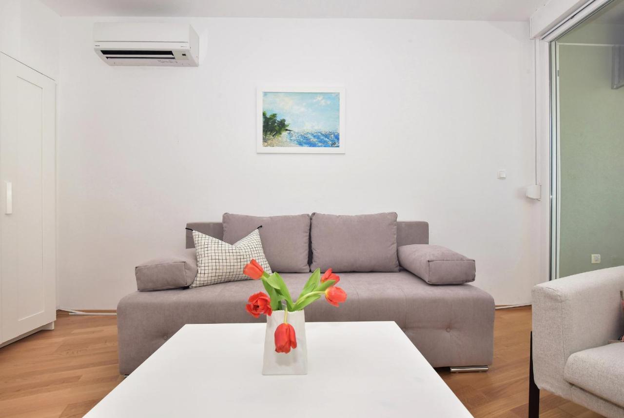 Sunshine Apartment Макарска Екстериор снимка