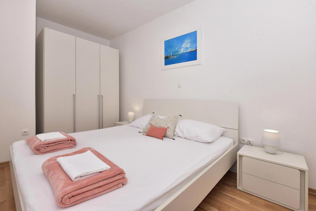 Sunshine Apartment Макарска Екстериор снимка