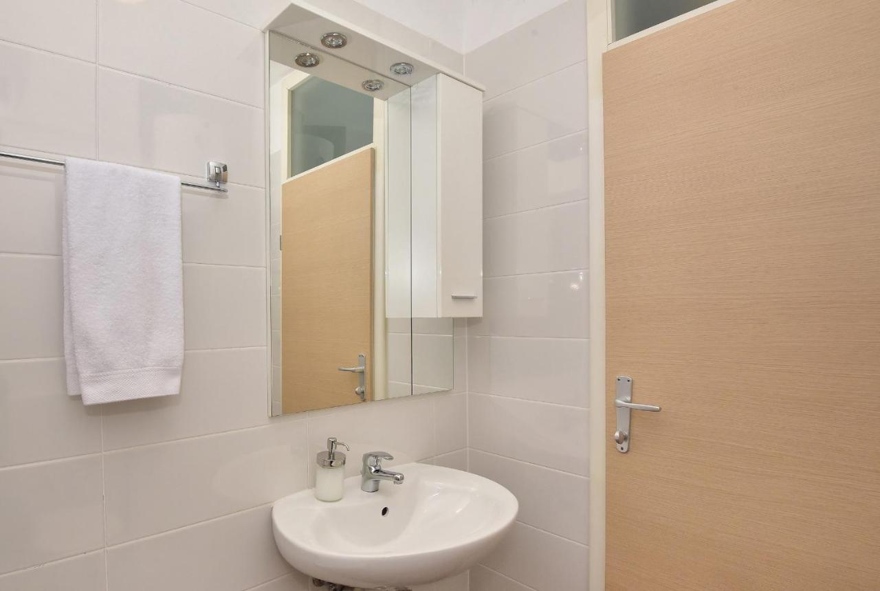 Sunshine Apartment Макарска Екстериор снимка